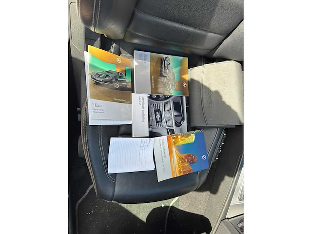 Mercedes-benz e200 coupé cgi elegance automaat; 32-skf-4 - afbeelding 11 van  19