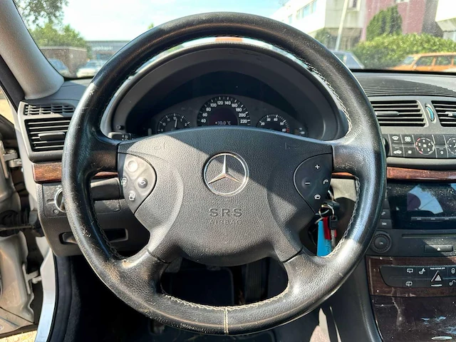 Mercedes-benz e200 k combi. classic automaat, 10-nz-kb - afbeelding 4 van  16