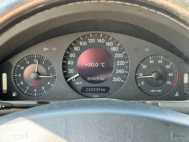Mercedes-benz e200 k combi. classic automaat, 10-nz-kb - afbeelding 7 van  16