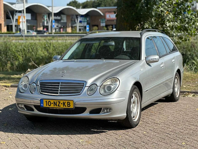 Mercedes-benz e200 k combi. classic automaat, 10-nz-kb - afbeelding 1 van  16