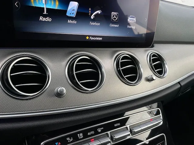 Mercedes-benz e200 premium plus 184pk 2017 e-klasse, r-862-jr - afbeelding 39 van  63
