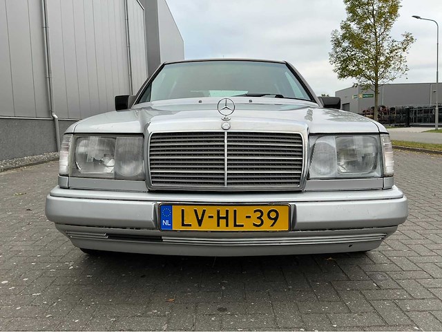 Mercedes-benz e200d limousine - afbeelding 8 van  34