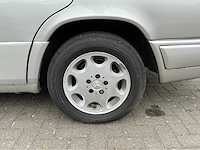 Mercedes-benz e200d limousine - afbeelding 22 van  34