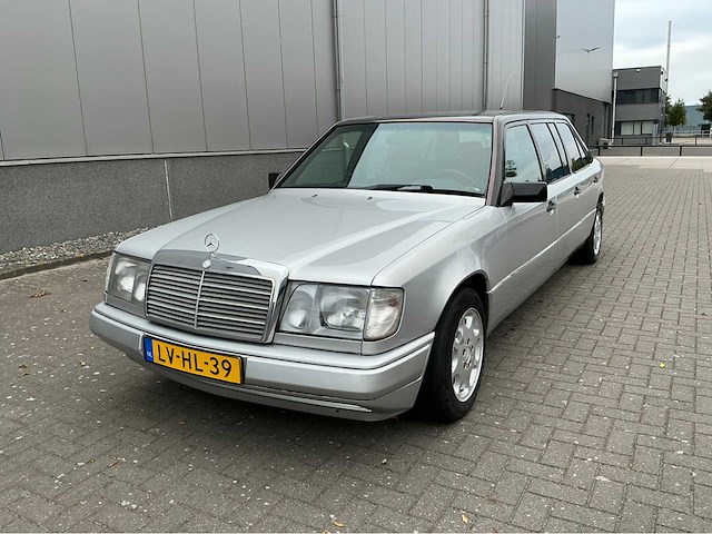 Mercedes-benz e200d limousine - afbeelding 12 van  34