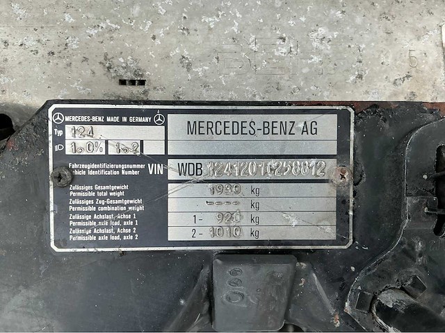 Mercedes-benz e200d limousine - afbeelding 26 van  34