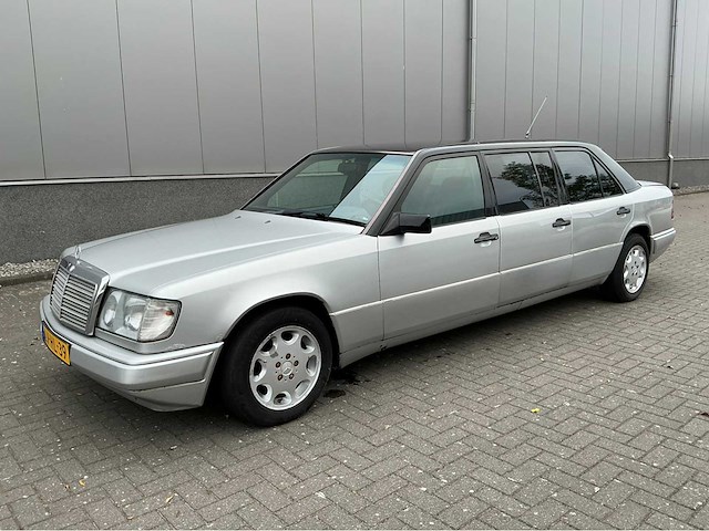 Mercedes-benz e200d limousine - afbeelding 23 van  34