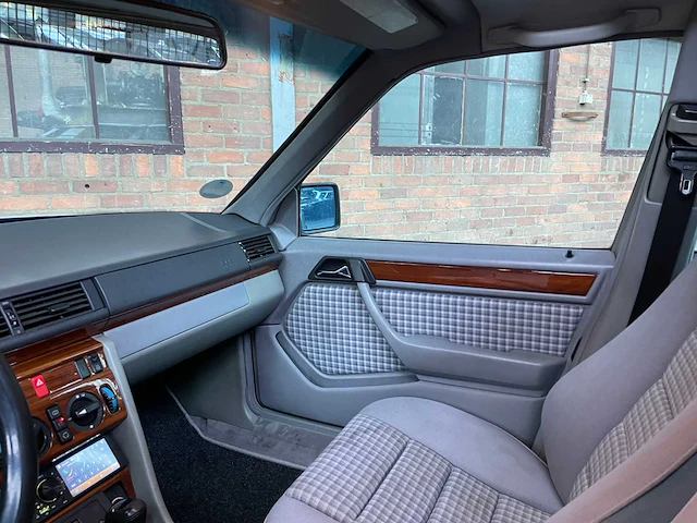 Mercedes-benz e220 s124 e-klasse 2.2 150pk 1994 - afbeelding 13 van  38