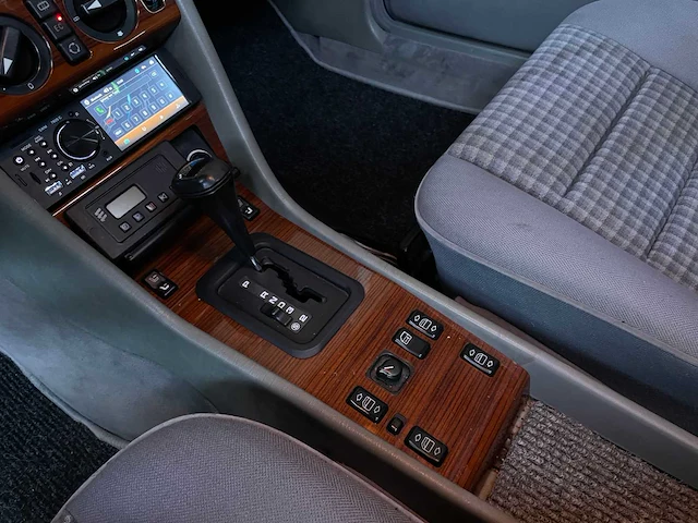 Mercedes-benz e220 s124 e-klasse 2.2 150pk 1994 - afbeelding 17 van  38