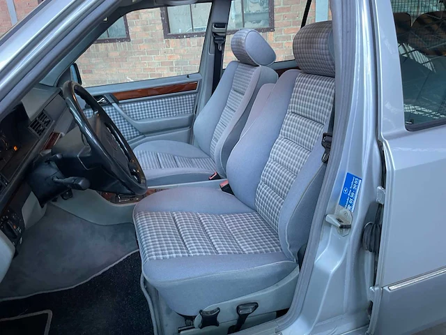 Mercedes-benz e220 s124 e-klasse 2.2 150pk 1994 - afbeelding 26 van  38