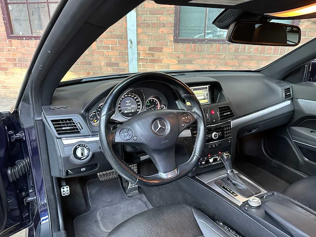 Mercedes-benz e250 amg cgi coupe 204pk 2010 e-klasse - afbeelding 18 van  42