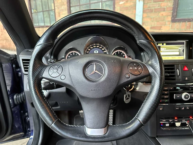 Mercedes-benz e250 amg cgi coupe 204pk 2010 e-klasse - afbeelding 19 van  42