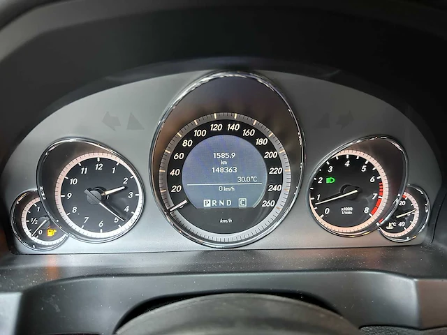 Mercedes-benz e250 amg cgi coupe 204pk 2010 e-klasse - afbeelding 20 van  42