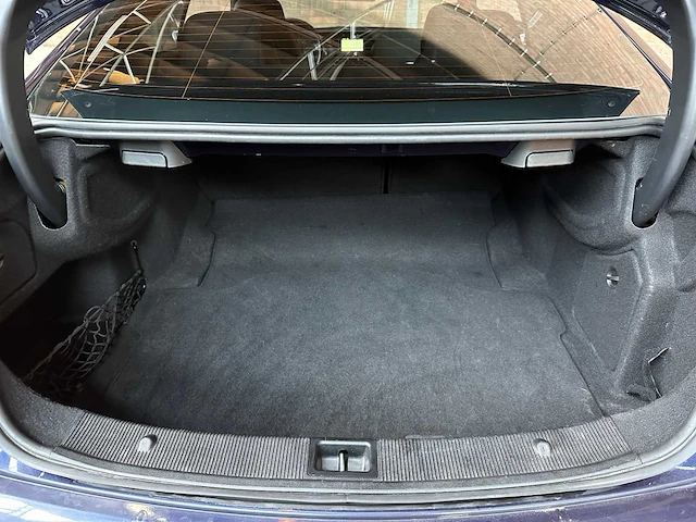 Mercedes-benz e250 amg cgi coupe 204pk 2010 e-klasse - afbeelding 28 van  42