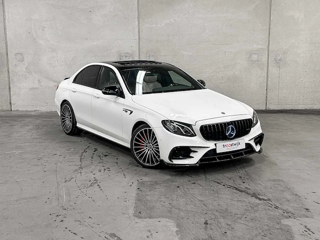 Mercedes-benz e300 amg 245pk 2019 e-klasse, p-728-tx - afbeelding 45 van  71