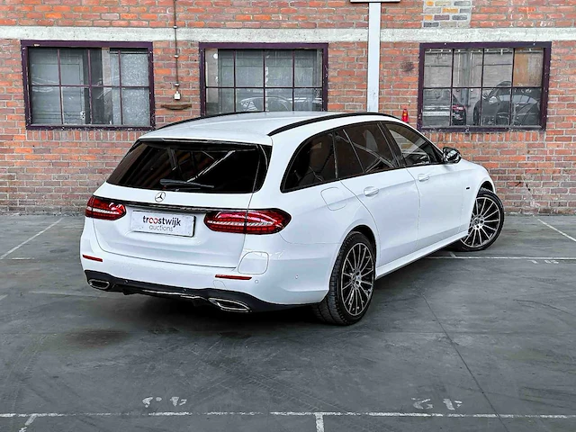 Mercedes-benz e300 de amg line 194pk 2021 plug-in hybrid e-klasse estate, p-967-zg - afbeelding 3 van  51