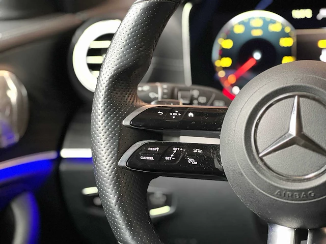 Mercedes-benz e300 de amg line 194pk 2021 plug-in hybrid e-klasse estate, p-967-zg - afbeelding 18 van  51