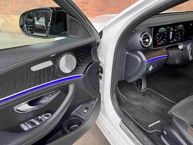 Mercedes-benz e300 de amg line 194pk 2021 plug-in hybrid e-klasse estate, p-967-zg - afbeelding 24 van  51