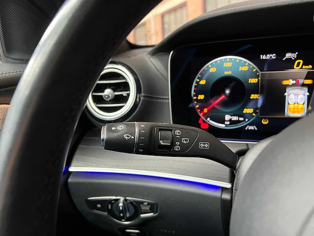 Mercedes-benz e300 de amg line 194pk 2021 plug-in hybrid e-klasse estate, p-967-zg - afbeelding 28 van  51