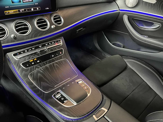 Mercedes-benz e300 de amg line 194pk 2021 plug-in hybrid e-klasse estate, p-967-zg - afbeelding 33 van  51