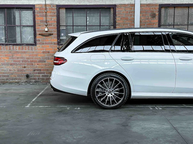 Mercedes-benz e300 de amg line 194pk 2021 plug-in hybrid e-klasse estate, p-967-zg - afbeelding 14 van  51