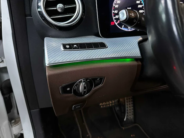 Mercedes-benz e300 e premium plus e-klasse 293pk 2019, g-702-gn - afbeelding 22 van  46