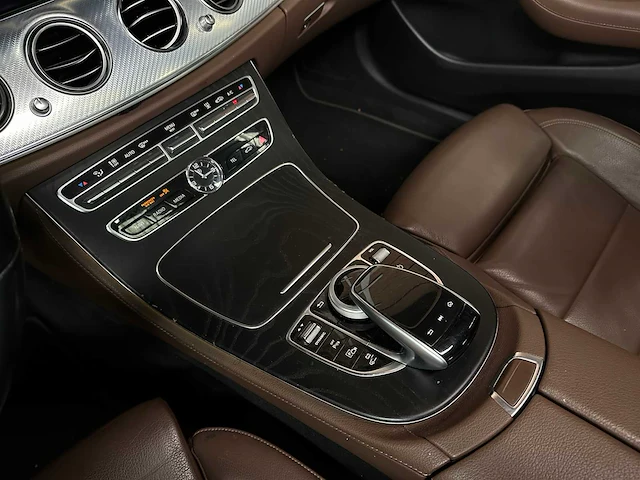 Mercedes-benz e300 e premium plus e-klasse 293pk 2019, g-702-gn - afbeelding 28 van  46