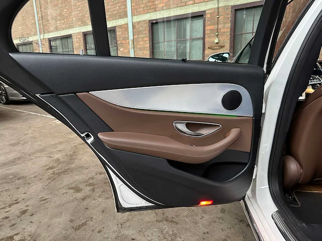 Mercedes-benz e300 e premium plus e-klasse 293pk 2019, g-702-gn - afbeelding 36 van  46