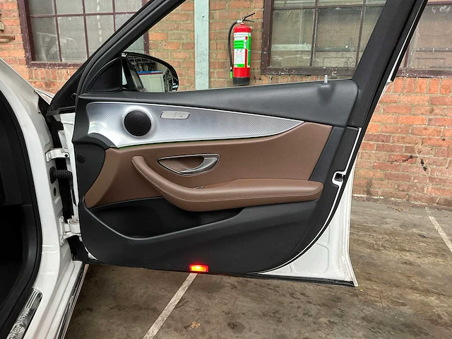 Mercedes-benz e300 e premium plus e-klasse 293pk 2019, g-702-gn - afbeelding 42 van  46