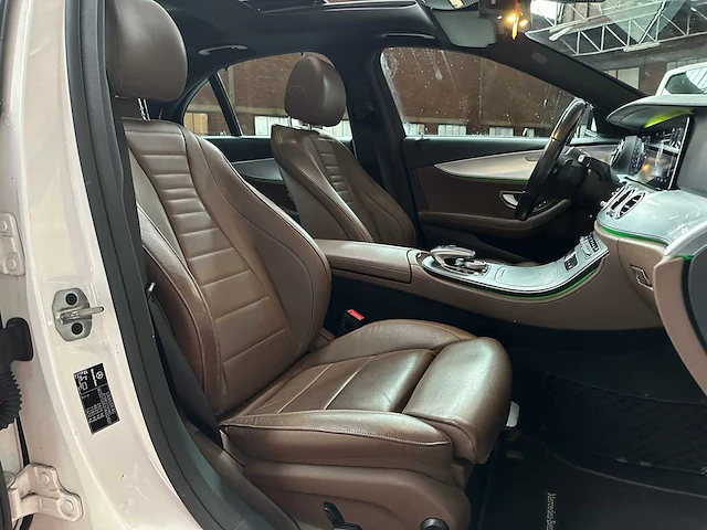 Mercedes-benz e300 e premium plus e-klasse 293pk 2019, g-702-gn - afbeelding 43 van  46