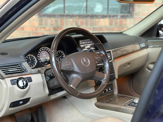 Mercedes-benz e350 cgi elegance e-klasse 292pk 2009, 05-jpn-5 youngtimer - afbeelding 9 van  40