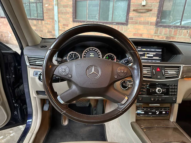 Mercedes-benz e350 cgi elegance e-klasse 292pk 2009, 05-jpn-5 youngtimer - afbeelding 10 van  40