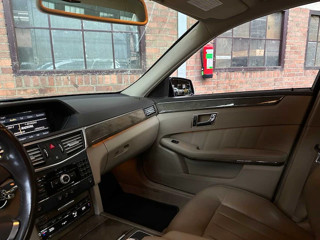 Mercedes-benz e350 cgi elegance e-klasse 292pk 2009, 05-jpn-5 youngtimer - afbeelding 11 van  40