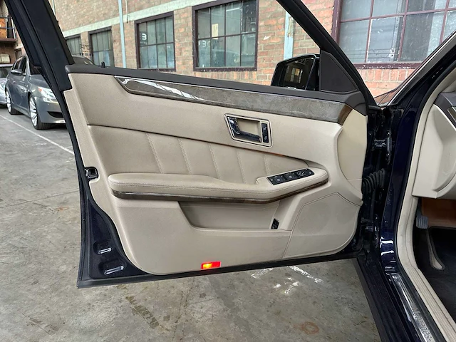 Mercedes-benz e350 cgi elegance e-klasse 292pk 2009, 05-jpn-5 youngtimer - afbeelding 22 van  40