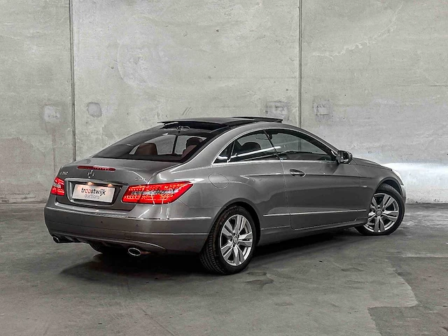 Mercedes-benz e350 coupe cdi 3.0 v6 elegance 231pk 2009 e-klasse (origineel-nl), 86-jpt-5 - afbeelding 43 van  44