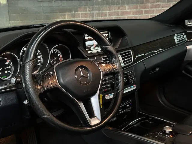 Mercedes-benz e500 amg 4matic 4.6 v8 e-klasse 408pk 2013, h-726-fk - afbeelding 19 van  71