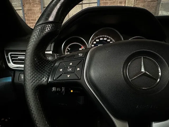 Mercedes-benz e500 amg 4matic 4.6 v8 e-klasse 408pk 2013, h-726-fk - afbeelding 25 van  71