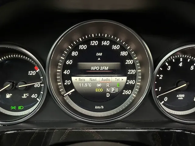 Mercedes-benz e500 amg 4matic 4.6 v8 e-klasse 408pk 2013, h-726-fk - afbeelding 31 van  71