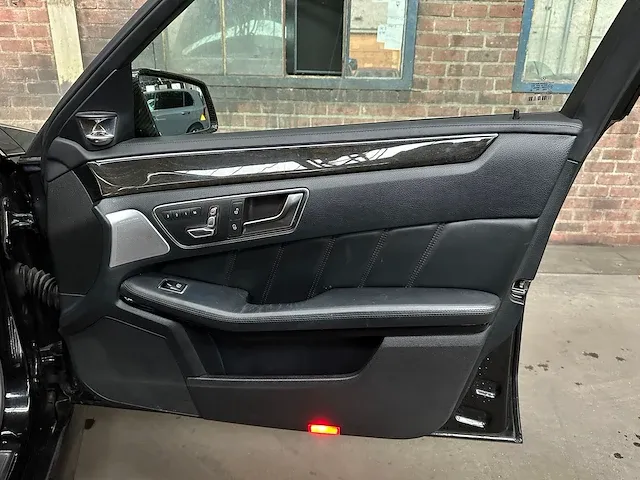 Mercedes-benz e500 amg 4matic 4.6 v8 e-klasse 408pk 2013, h-726-fk - afbeelding 52 van  71