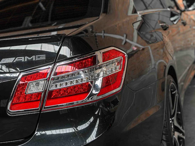 Mercedes-benz e500 amg 5.5 v8 388pk 2010 youngtimer - afbeelding 14 van  44