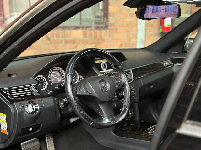 Mercedes-benz e500 amg 5.5 v8 388pk 2010 youngtimer - afbeelding 18 van  44