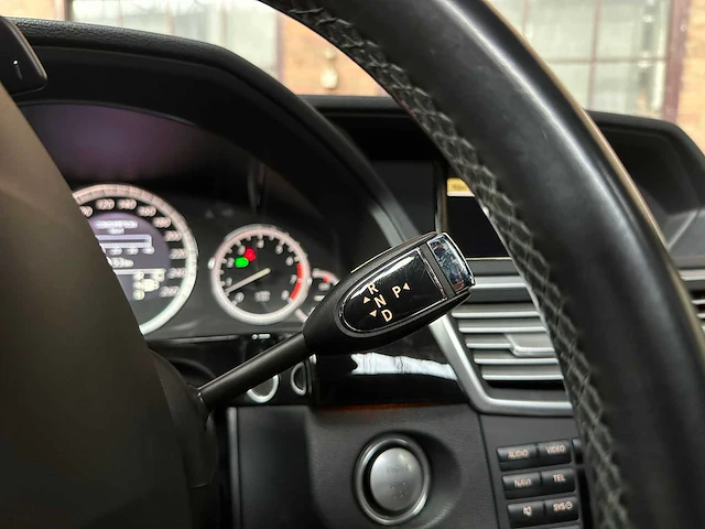 Mercedes-benz e500 amg 5.5 v8 388pk 2010 youngtimer - afbeelding 25 van  44