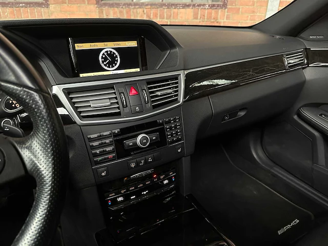 Mercedes-benz e500 amg 5.5 v8 388pk 2010 youngtimer - afbeelding 29 van  44