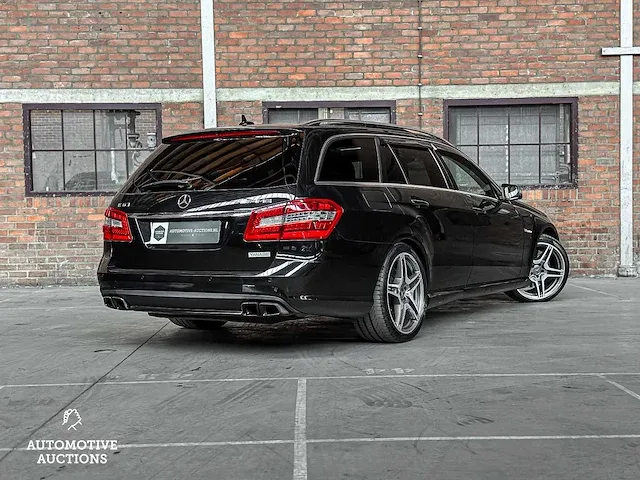 Mercedes-benz e63 amg estate designo 5.5 v8 525pk 2012 - afbeelding 12 van  72