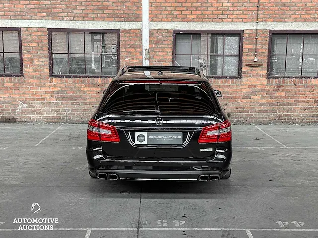 Mercedes-benz e63 amg estate designo 5.5 v8 525pk 2012 - afbeelding 16 van  72