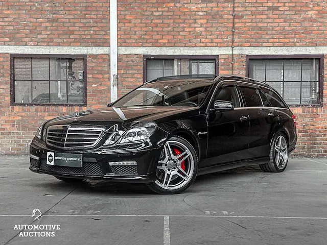 Mercedes-benz e63 amg estate designo 5.5 v8 525pk 2012 - afbeelding 1 van  72