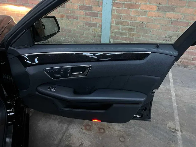 Mercedes-benz e63 amg estate designo 5.5 v8 525pk 2012 - afbeelding 52 van  72