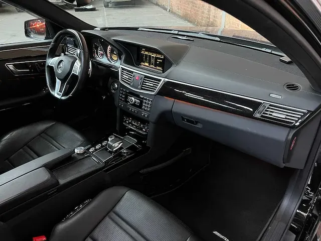 Mercedes-benz e63 amg estate designo 5.5 v8 525pk 2012 - afbeelding 55 van  72