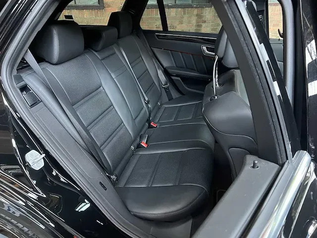 Mercedes-benz e63 amg estate designo 5.5 v8 525pk 2012 - afbeelding 65 van  72