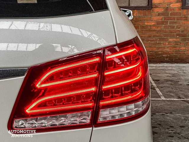 Mercedes-benz e63 estate amg 5.5 v8 4matic e-klasse 557pk 2015 orig-nl, 2-zfk-64 - afbeelding 11 van  72