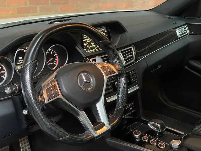 Mercedes-benz e63 estate amg 5.5 v8 4matic e-klasse 557pk 2015 orig-nl, 2-zfk-64 - afbeelding 18 van  72